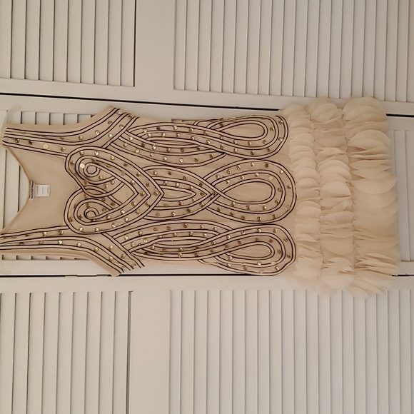 Dress - Picture 2 of 4